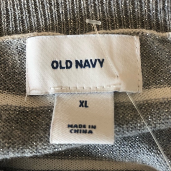 Old navy silver and white sweater - Picture 4 of 5
